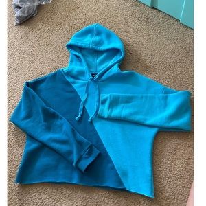 cropped hoodie
